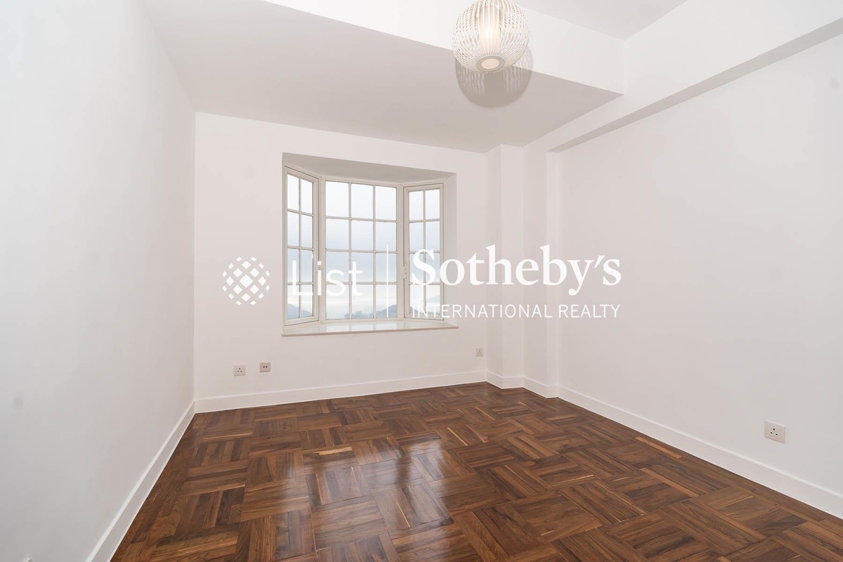 King's Court 龍庭 | Third Bedroom