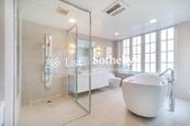 King's Court 龍庭 | Master Bathroom