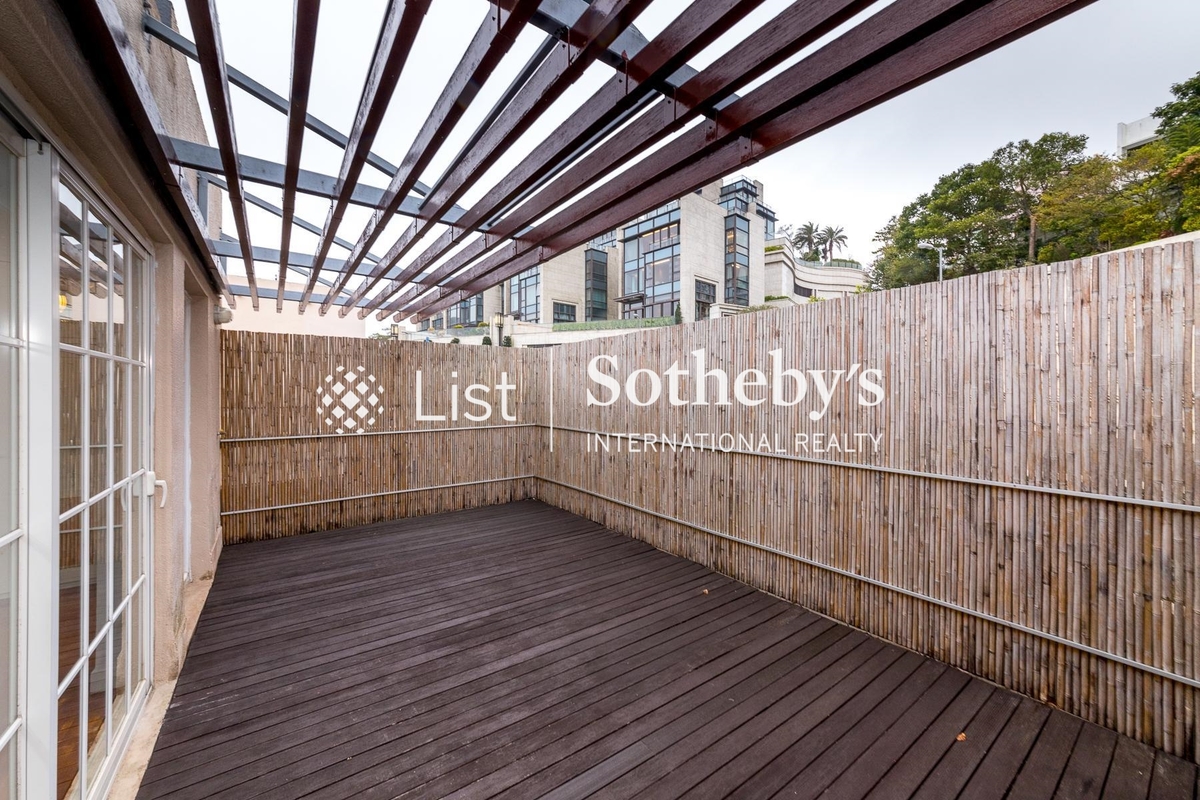 King's Court 龍庭 | Private Terrace off Master Bedroom