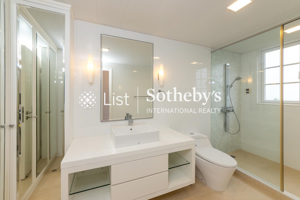 King's Court 龍庭 | Second Ensuite Bathroom