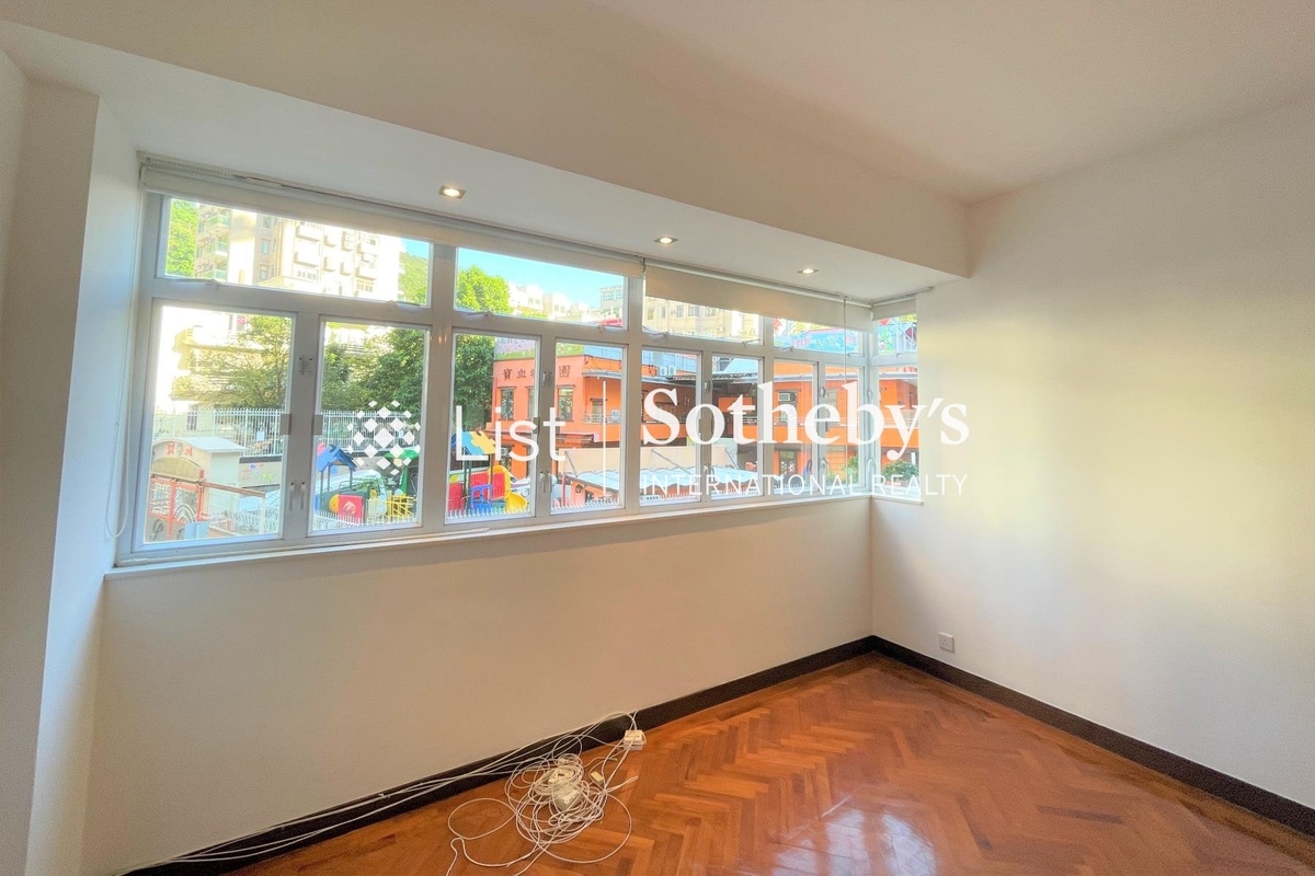 Waiga Mansion 維基樓 | Living and Dining Room