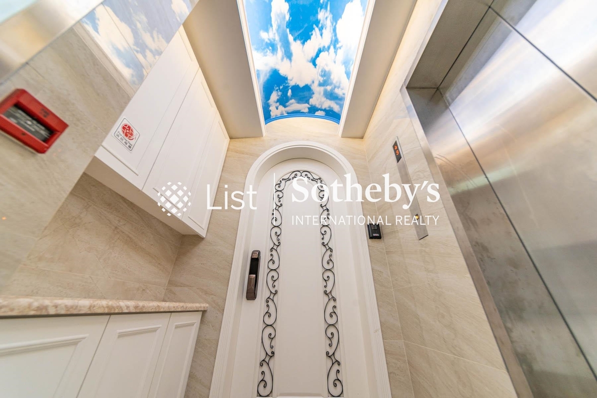 Waiga Mansion 維基樓 | Lift Lobby