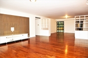 Haddon Court 海天閣 | Living and Dining Room