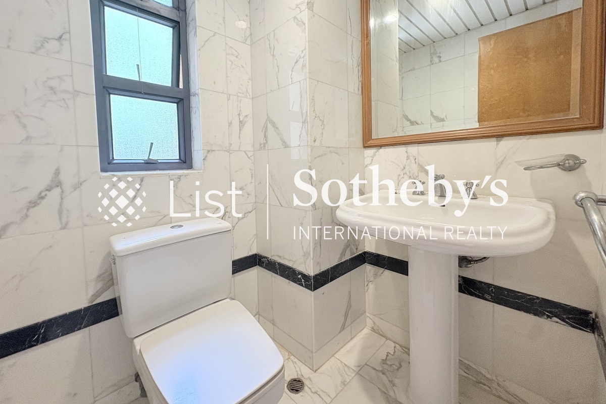 Haddon Court 海天閣 | Guest Powder Room