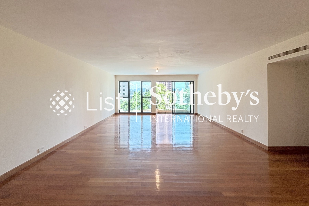 Haddon Court 海天閣 | Living and Dining Room