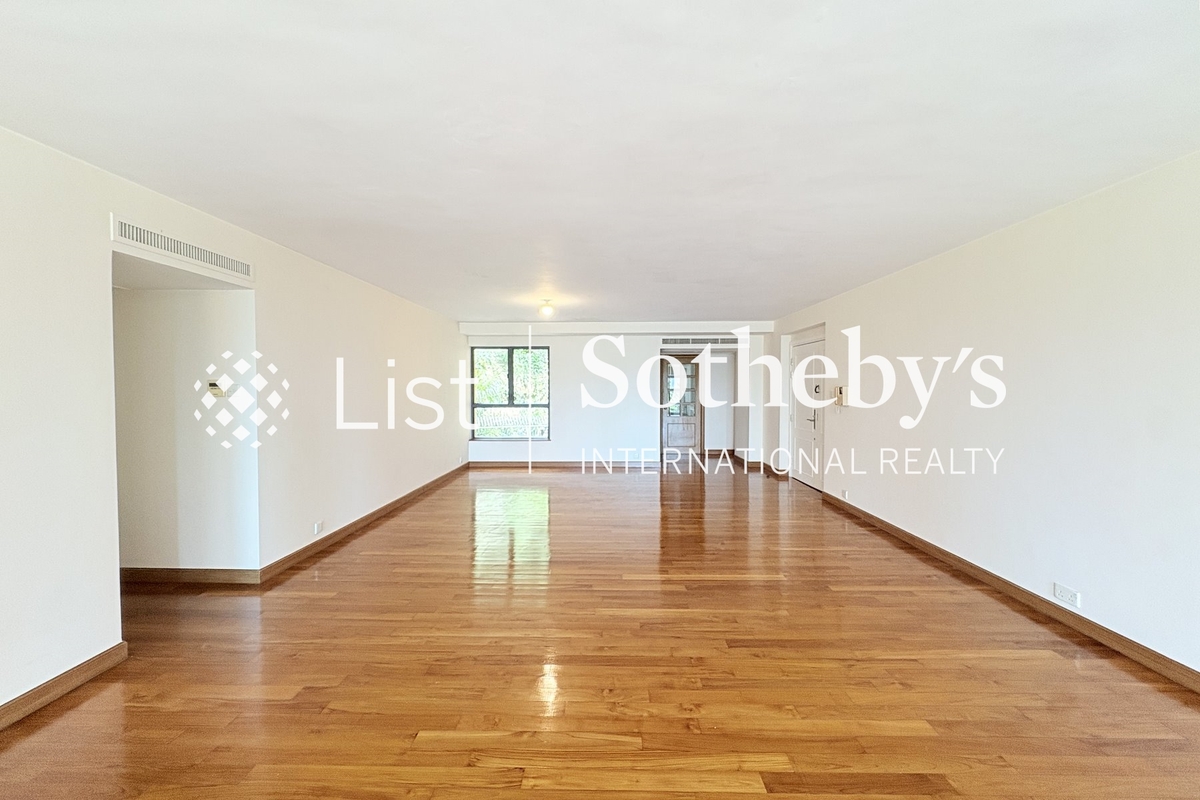 Haddon Court 海天閣 | Living and Dining Room