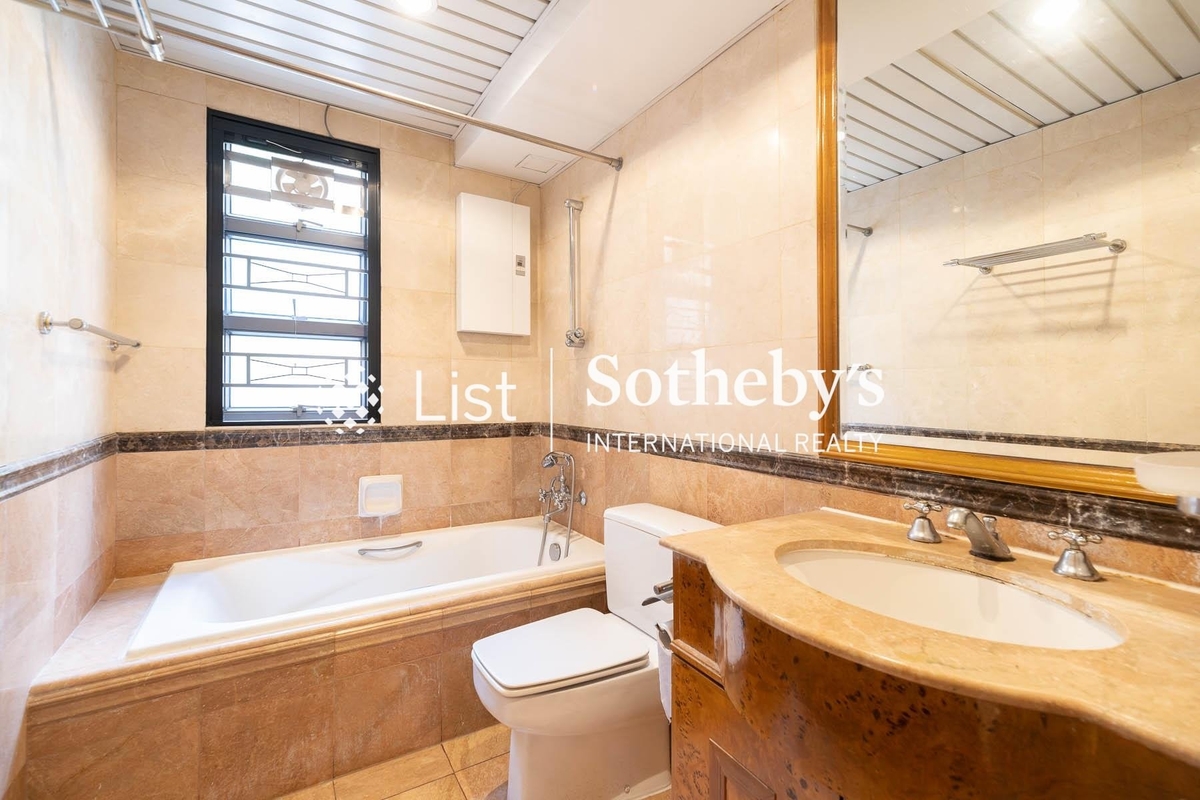 Haddon Court 海天閣 | Guest Bathroom