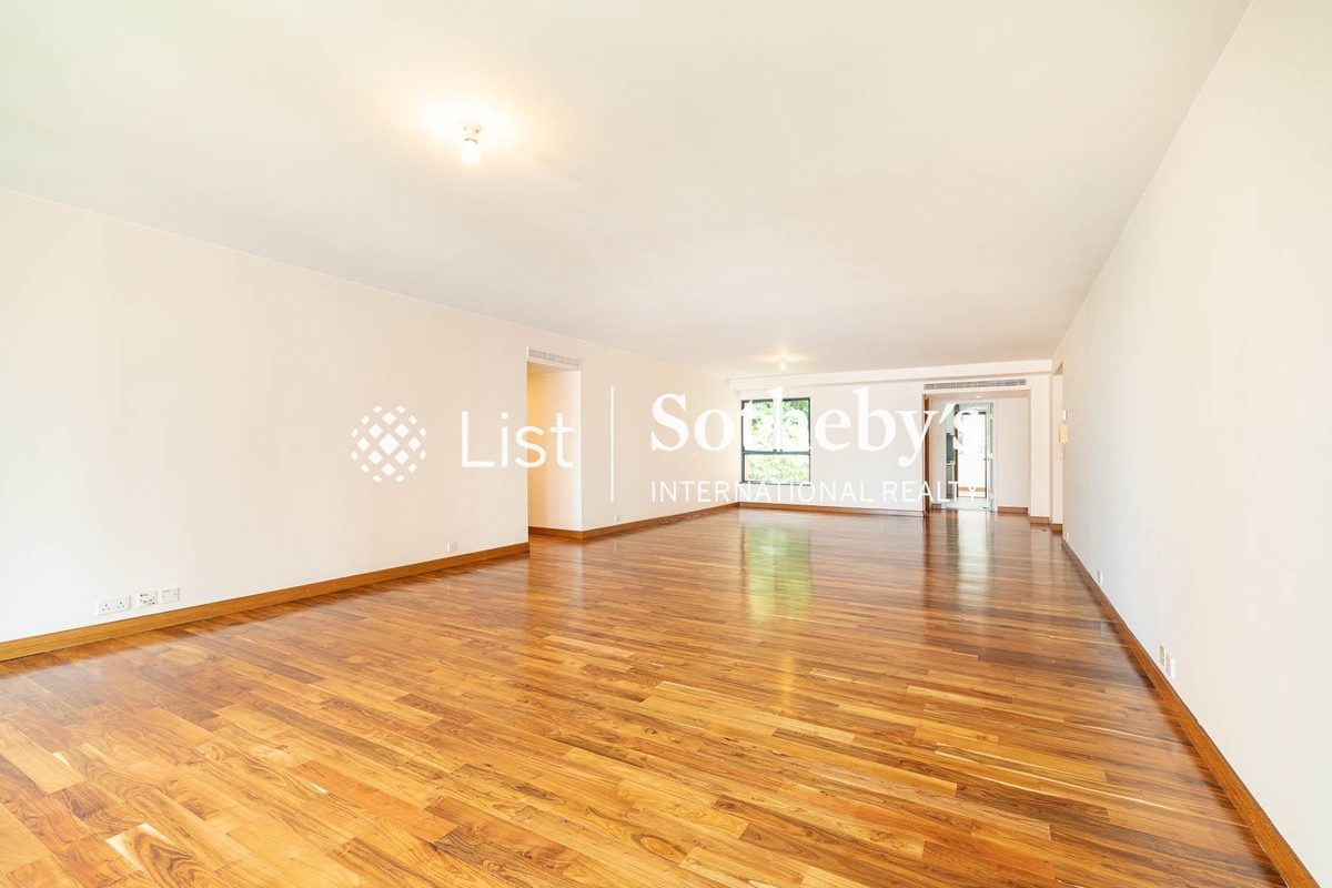 Haddon Court 海天閣 | Living and Dining Room