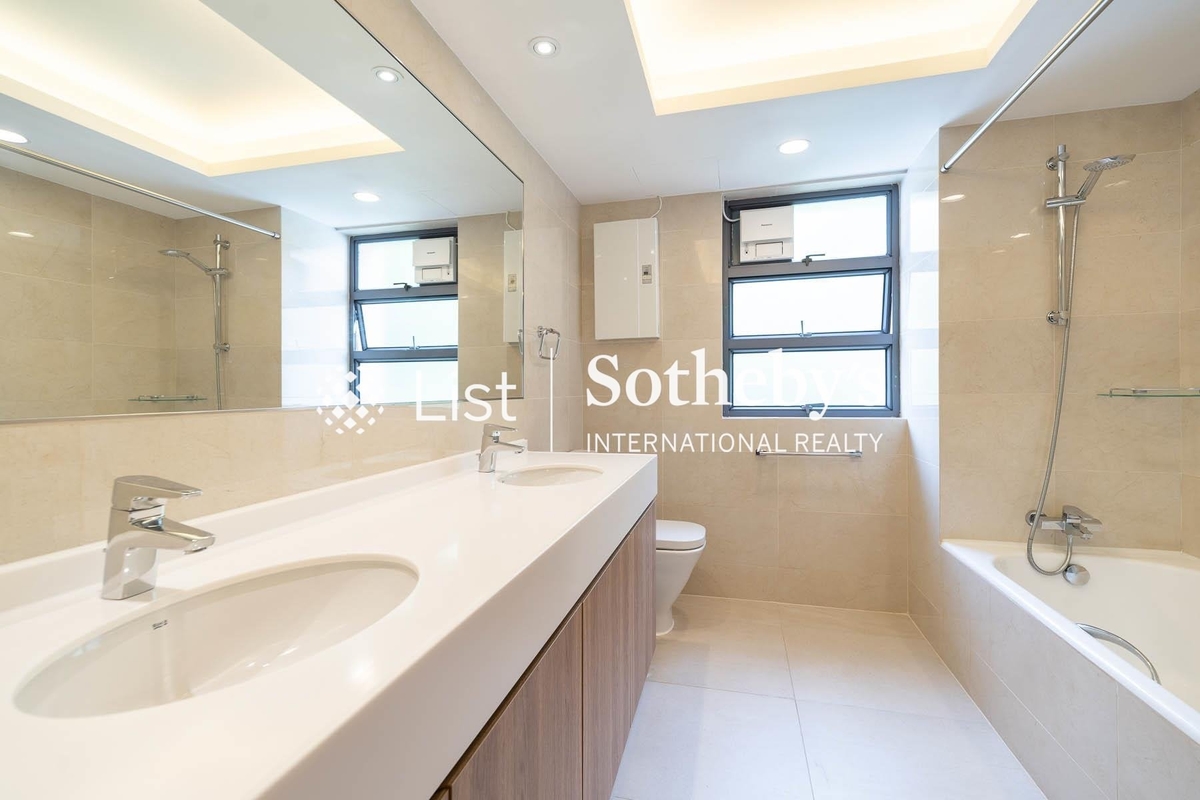 Haddon Court 海天閣 | Master Bathroom