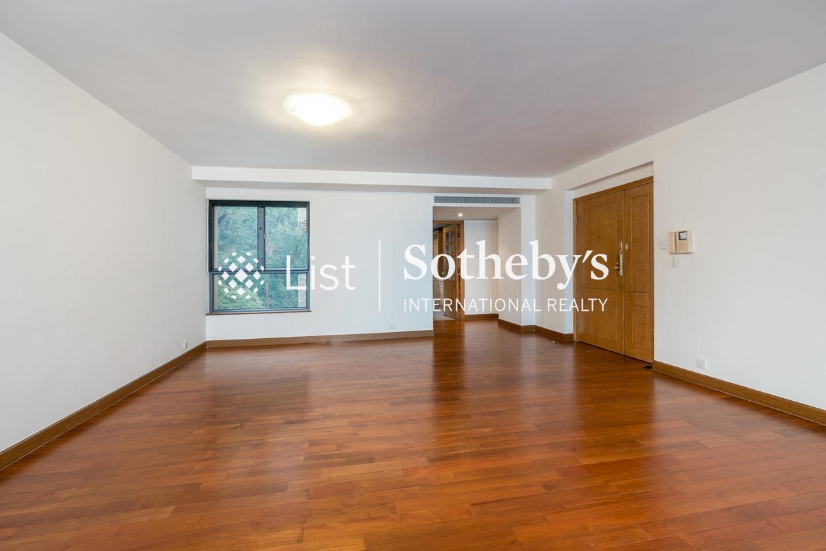 Haddon Court 海天閣 | Living and Dining Room