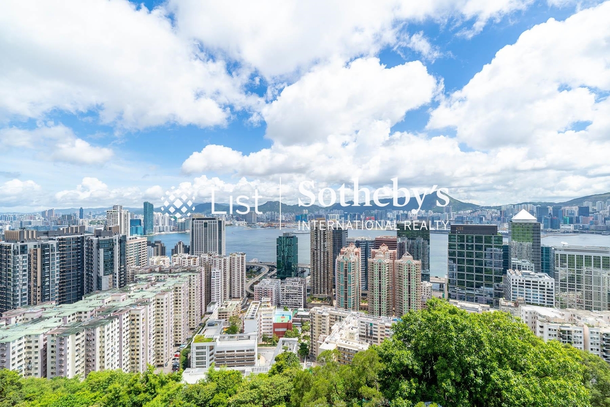 Kingsford Gardens 瓊峰園 | View from Living and Dining Room