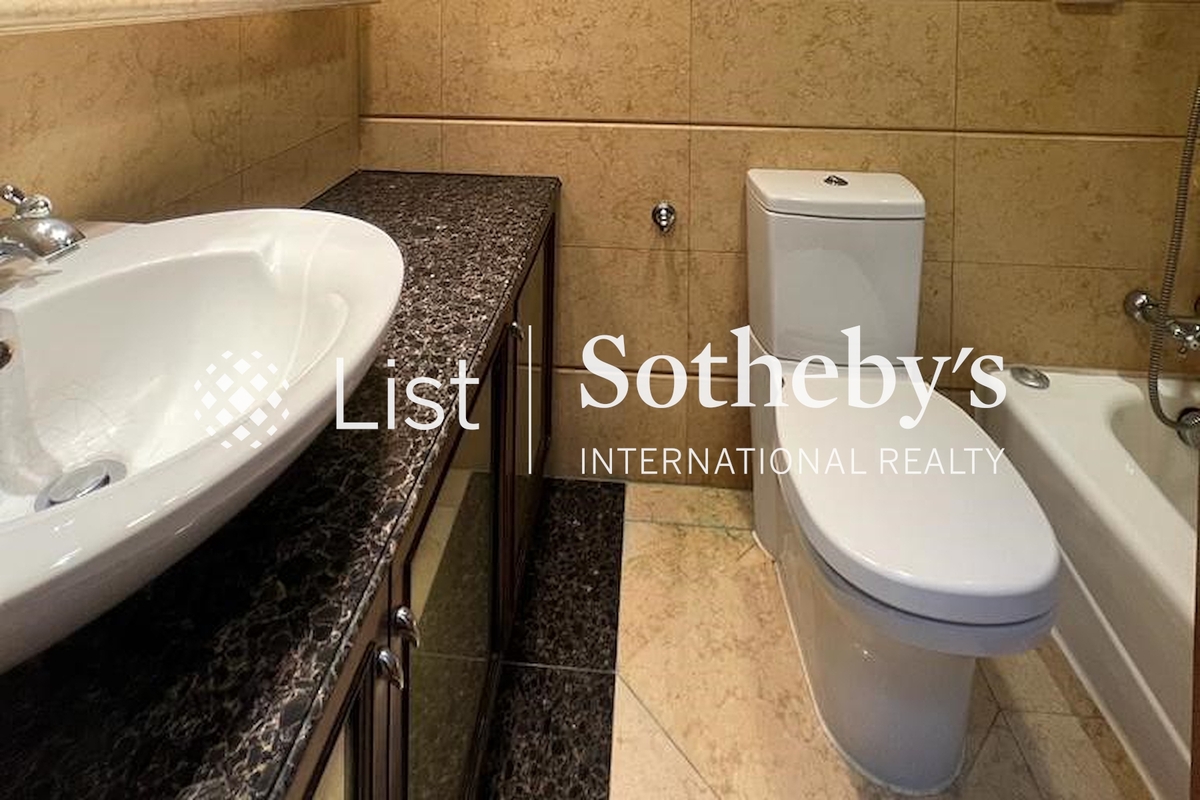 The Arch 凱旋門 | Bathroom