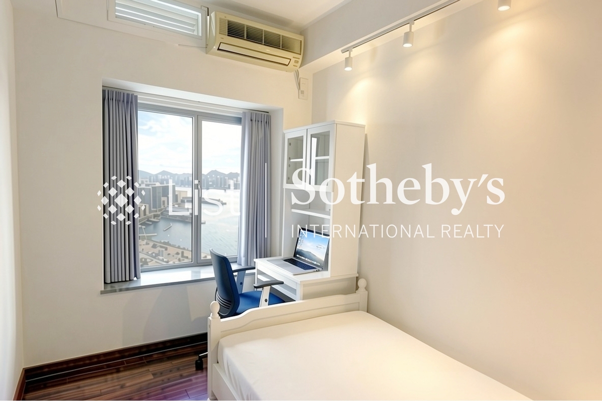 The Arch 凯旋门 | Second Bedroom