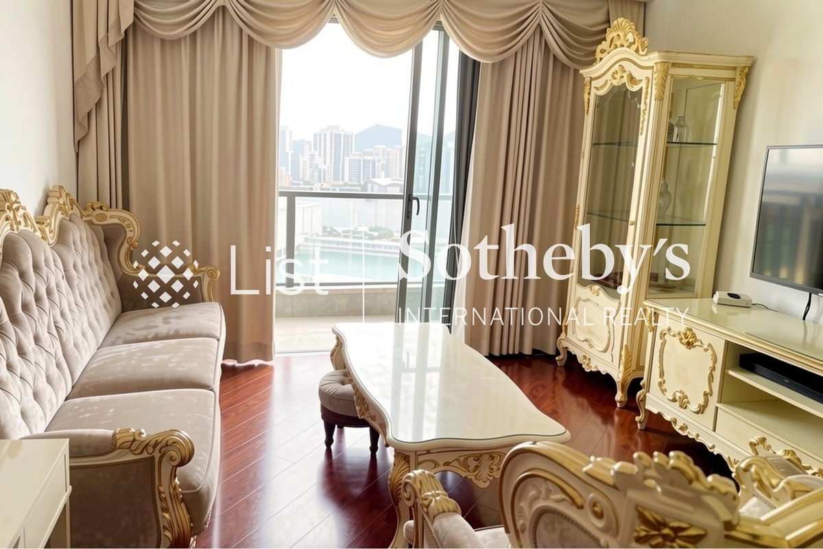 The Arch 凯旋门 | Living and Dining Room