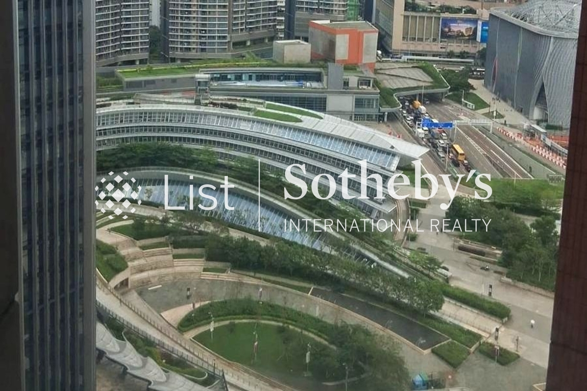 The Arch 凱旋門 | View from Bedroom