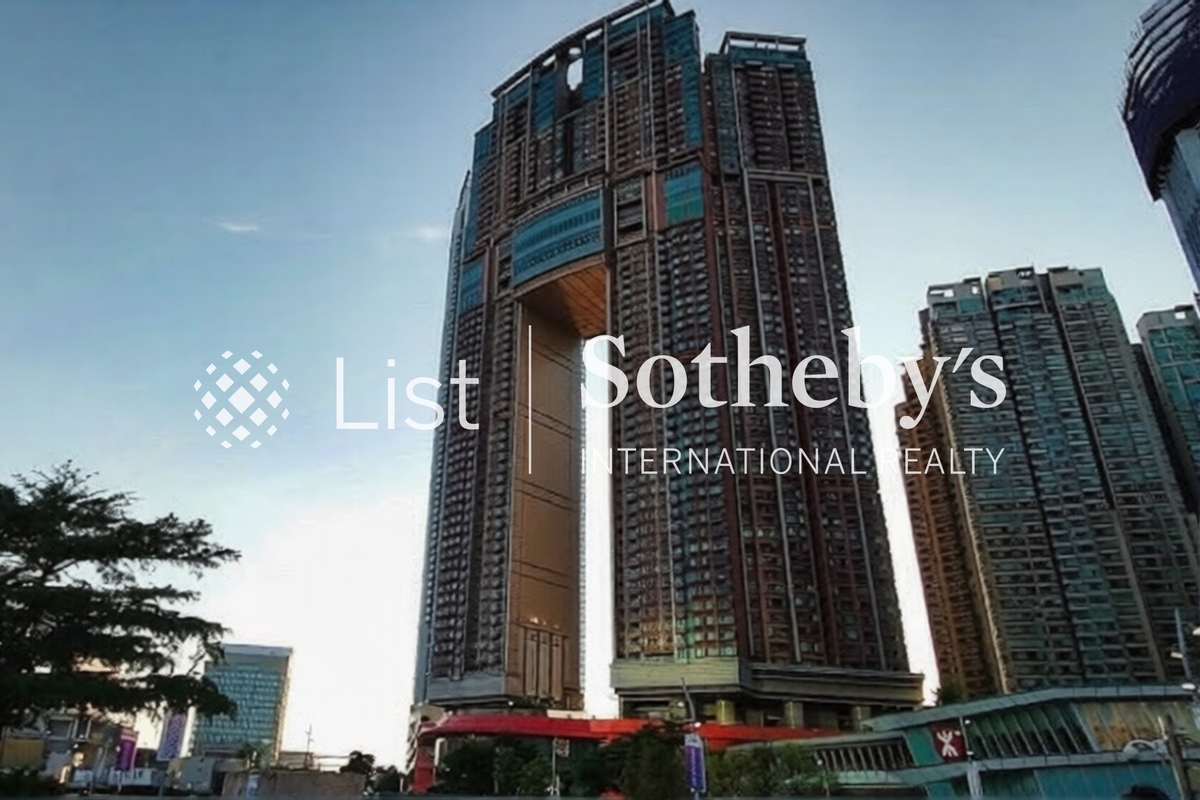 The Arch 凱旋門 | Building Outlook