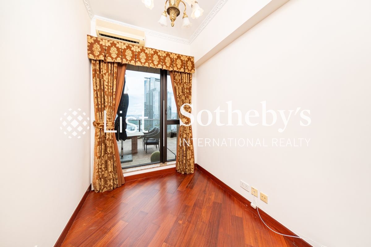 The Arch 凯旋门 | Second Bedroom