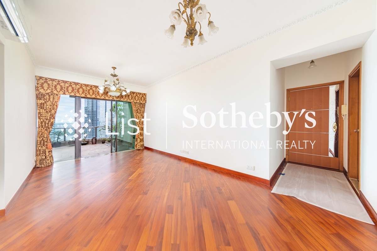 The Arch 凯旋门 | Living and Dining Room