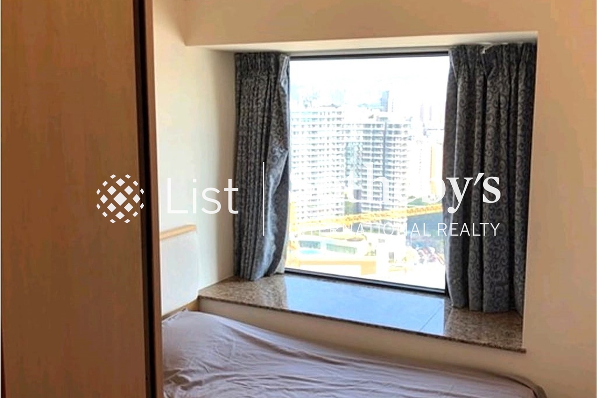 The Arch 凯旋门 | Second Bedroom