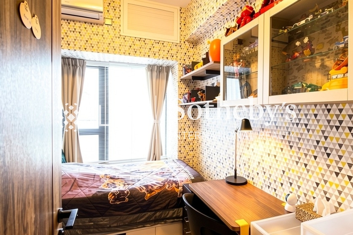 The Arch 凱旋門 | Fourth Bedroom