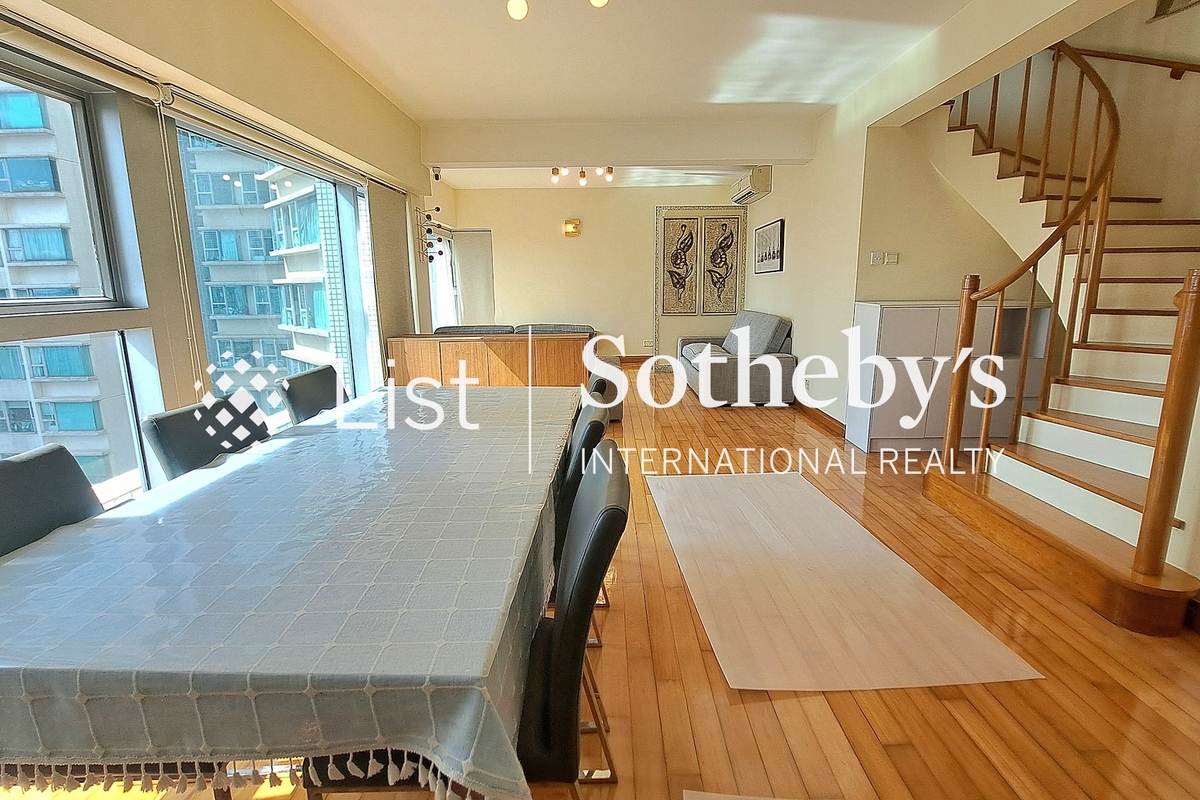 The Waterfront 漾日居 | Living and Dining Room