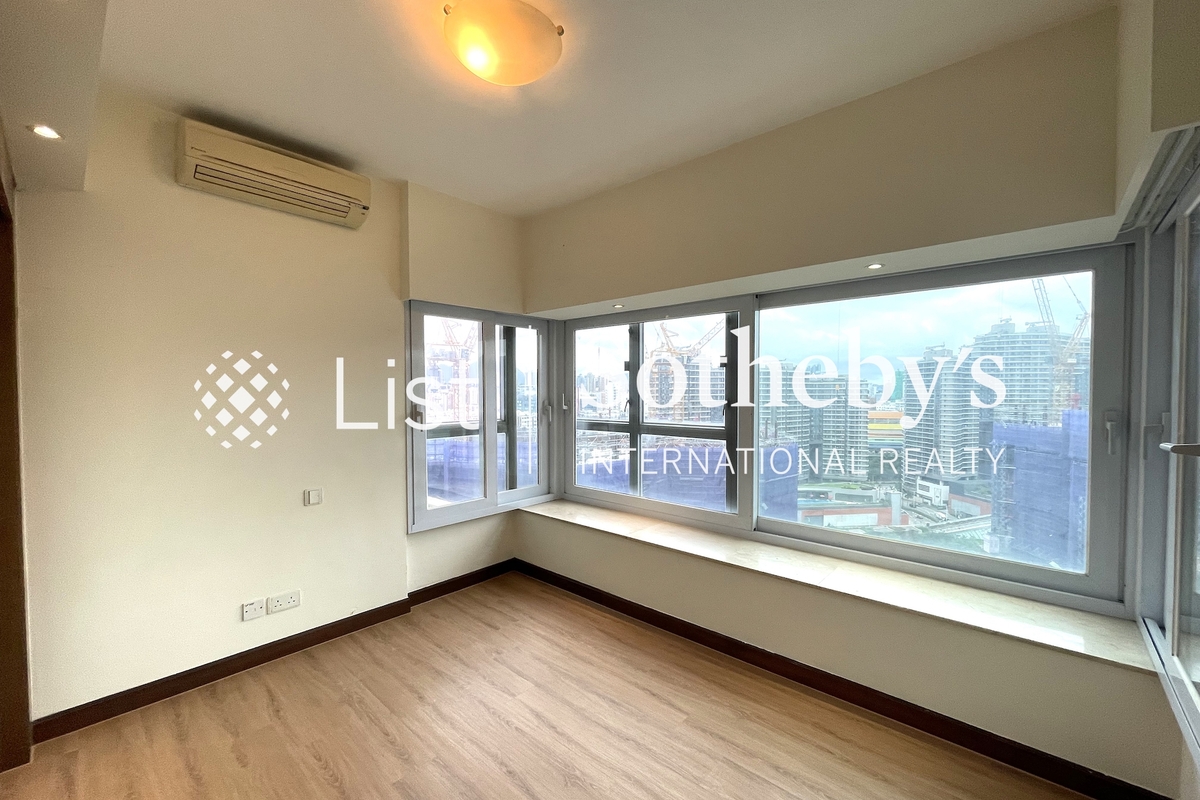 The Waterfront 漾日居 | Second Bedroom