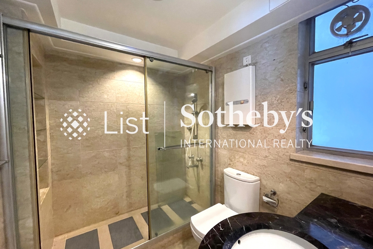 The Waterfront 漾日居 | Guest Bathroom