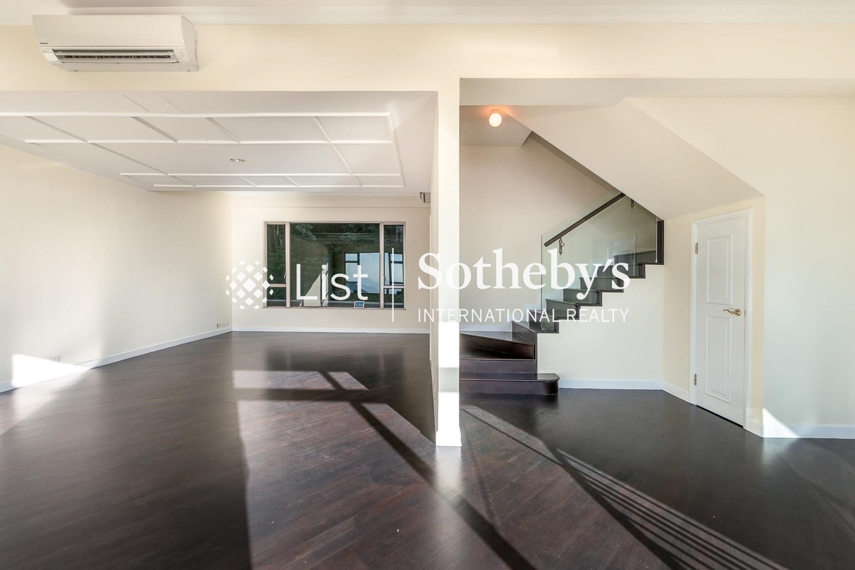 Chelsea Court 賽詩閣 | Living and Dining Room