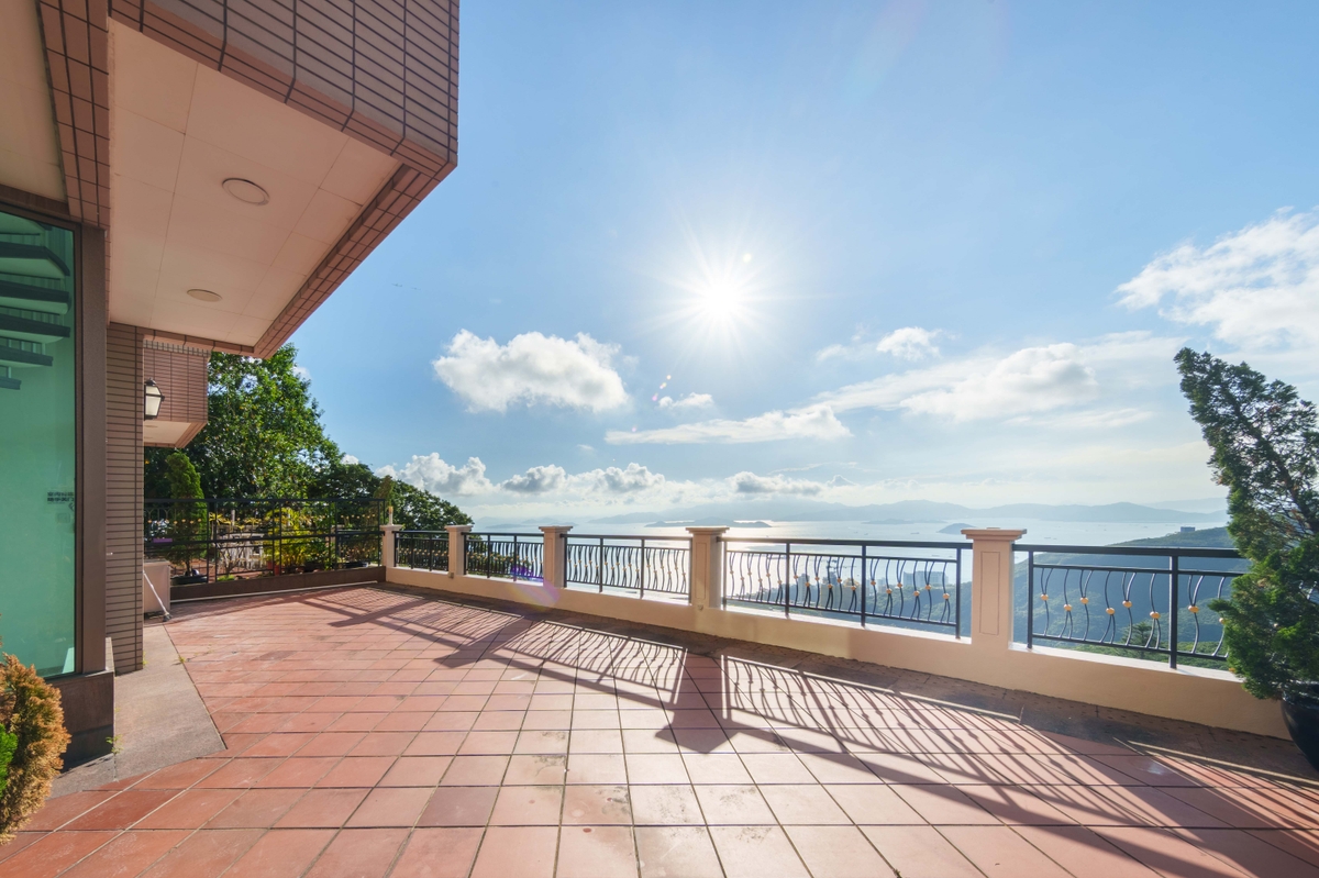 Chelsea Court 賽詩閣 | Private Terrace