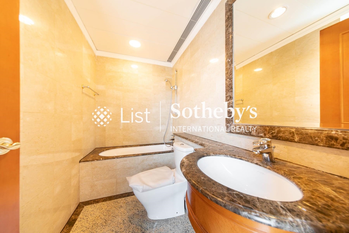 Chelsea Court 賽詩閣 | Second En-suite Bathroom