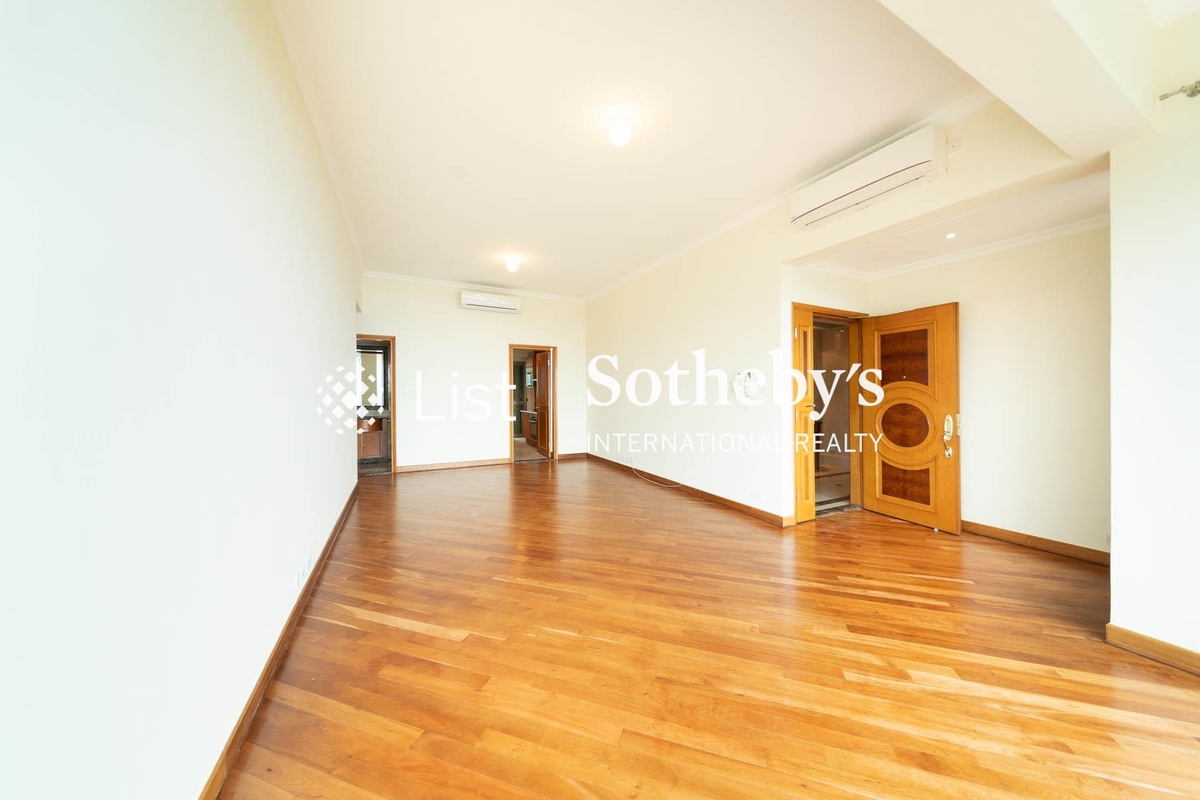 Chelsea Court 賽詩閣 | Living and Dining Room