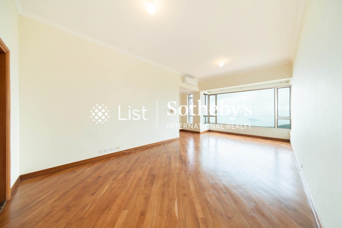 Chelsea Court 賽詩閣 | Living and Dining Room