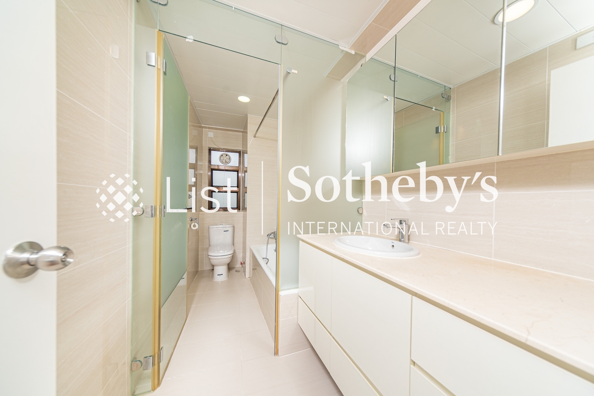 Jadebeach Villa 華翠海灣別墅 | Master Bathroom