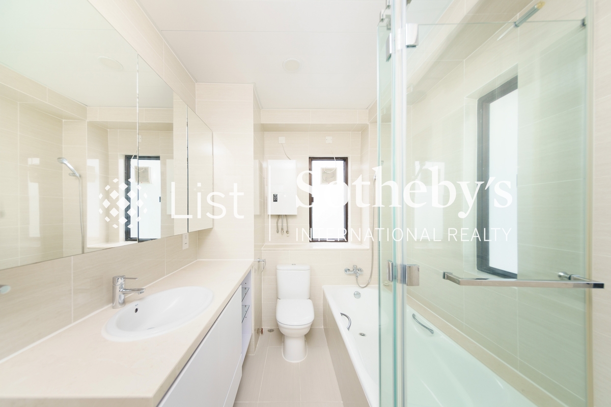 Jadebeach Villa 華翠海灣別墅 | Guest Bathroom