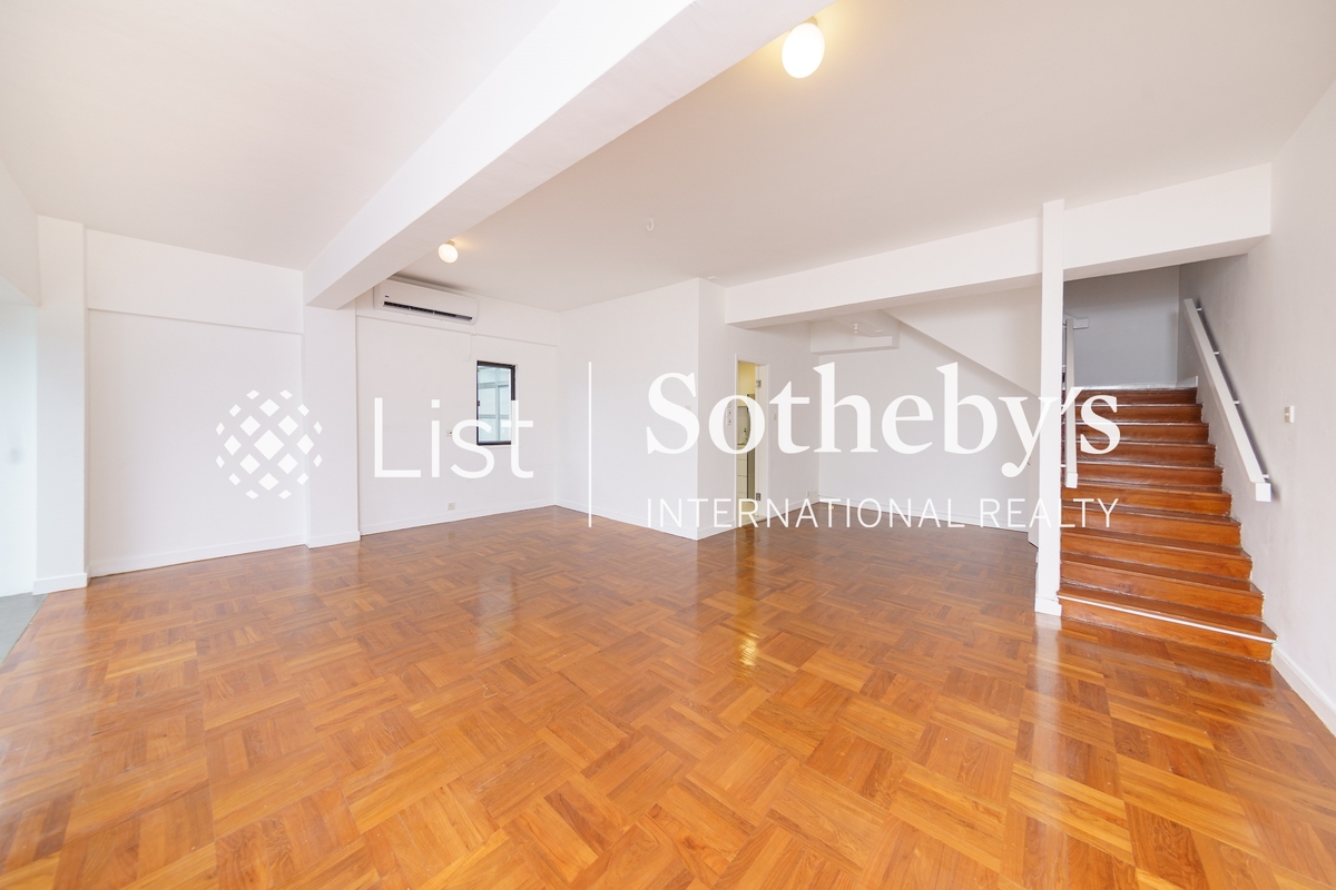 Jadebeach Villa 華翠海灣別墅 | Living and Dining Room