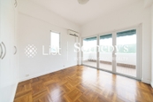 Jadebeach Villa 華翠海灣別墅 | Third Bedroom