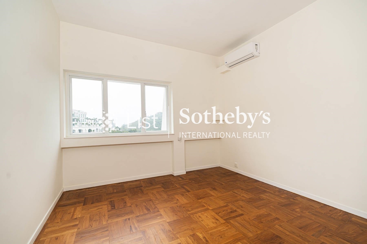 Jadebeach Villa 華翠海灣別墅 | Fourth Bedroom