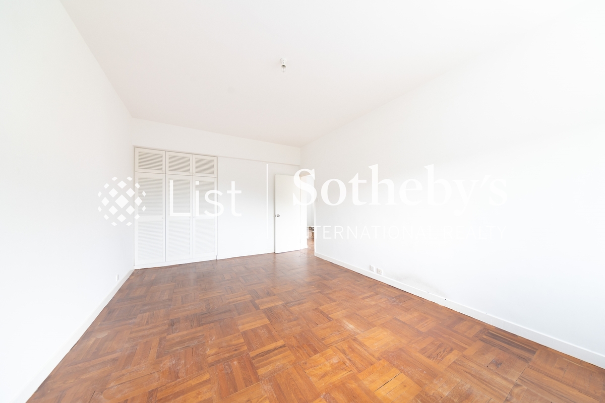 Jadebeach Villa 華翠海灣別墅 | Fourth Bedroom