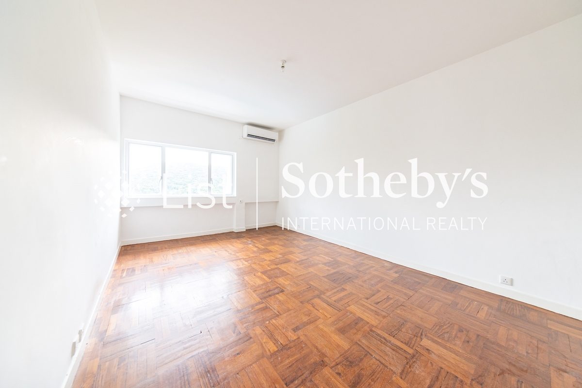 Jadebeach Villa 華翠海灣別墅 | Fourth Bedroom