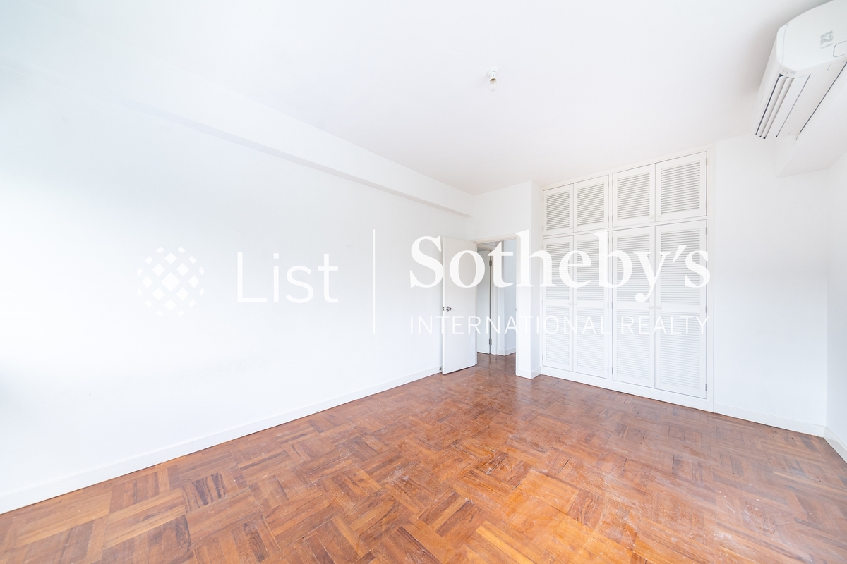 Jadebeach Villa 華翠海灣別墅 | Third Bedroom