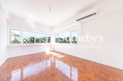 Jadebeach Villa 華翠海灣別墅 | Third Bedroom