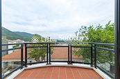 Casa Del Sol 昭阳花园 | Balcony off Living Room