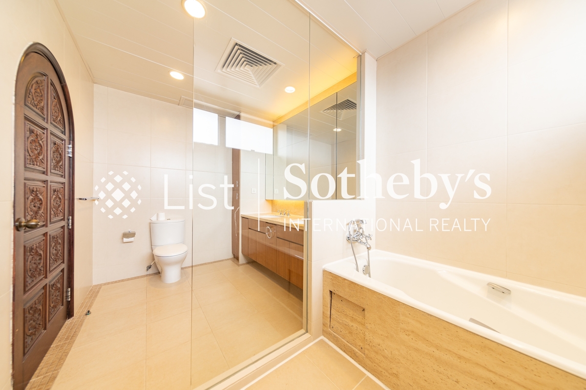 Casa Del Sol 昭陽花園 | Master Bathroom