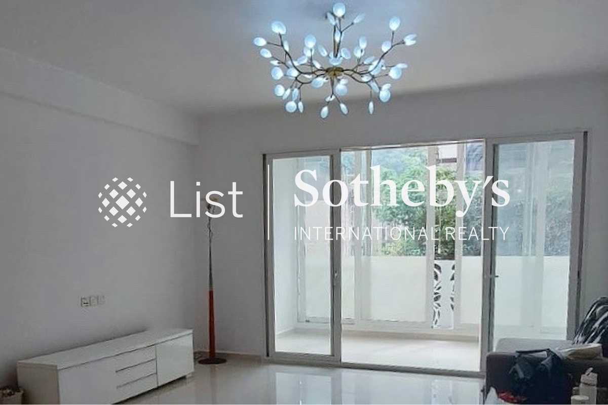 Pine Gardens 松苑 | Living and Dining Room