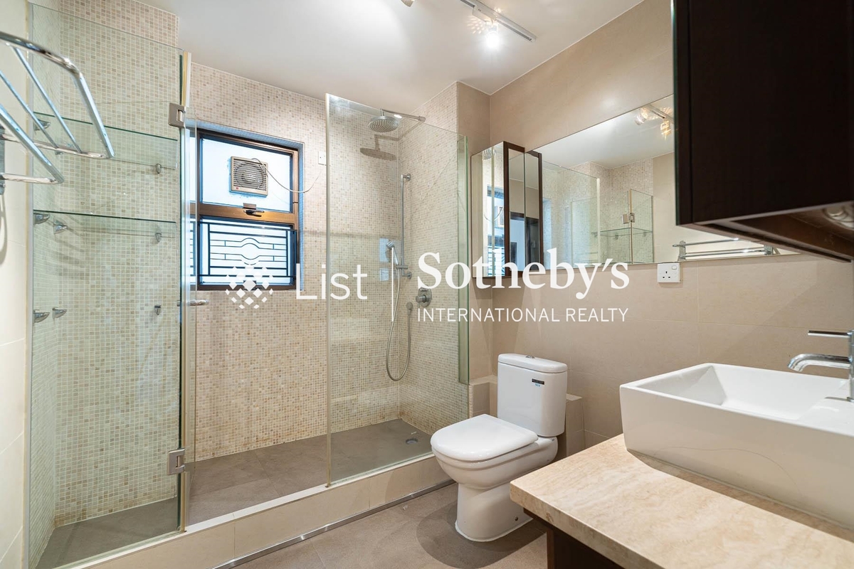 Ning Yeung Terrace 寧養臺 | Master Bathroom