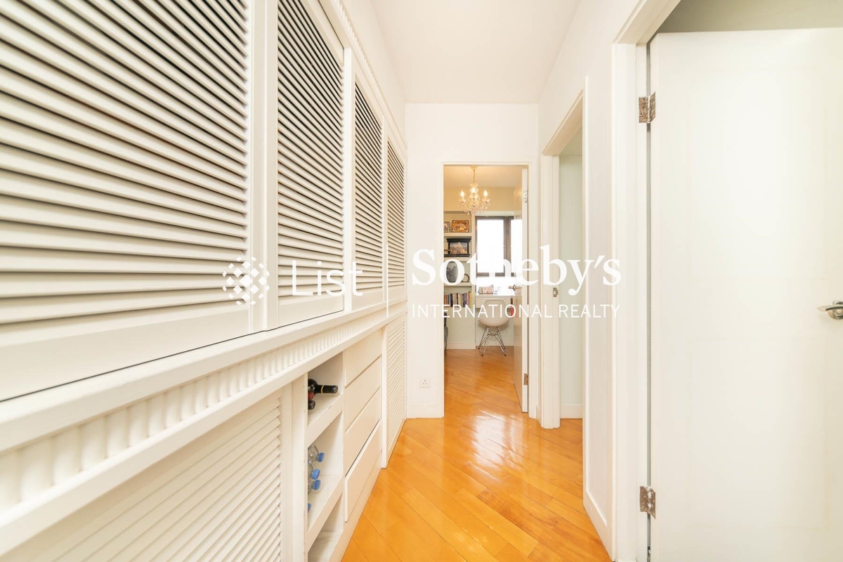 Ning Yeung Terrace 寧養臺 | Corridor