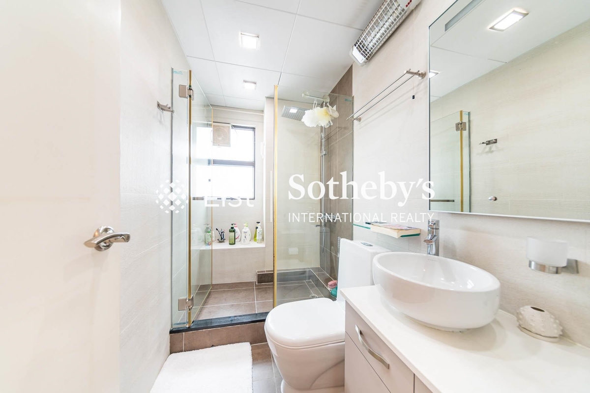 Ning Yeung Terrace 寧養臺 | Guest Bathroom