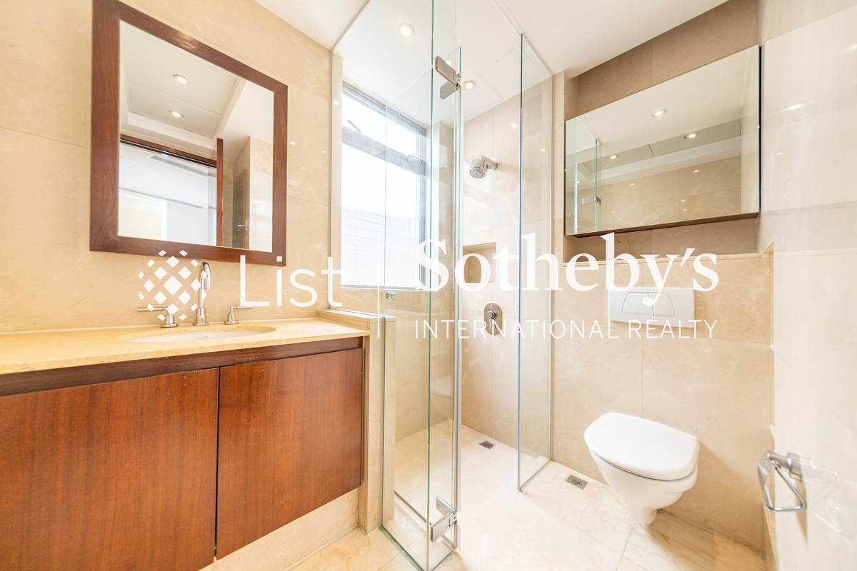 40 Peak Road 山頂道40號 | Second En-suite Bathroom