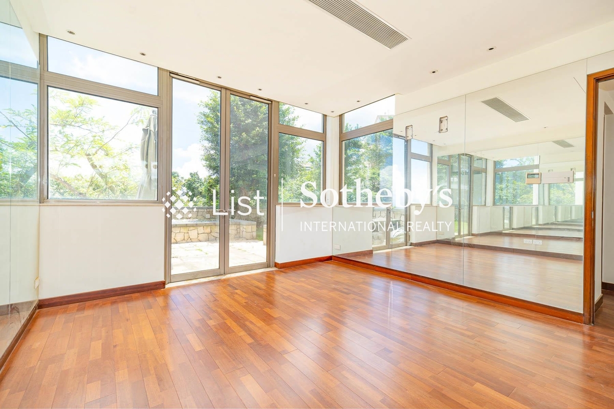 40 Peak Road 山頂道40號 | Family Room