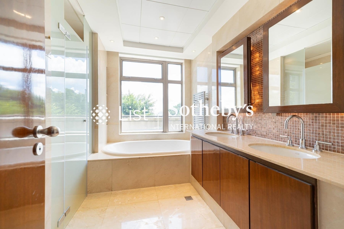 40 Peak Road 山頂道40號 | Master Bathroom
